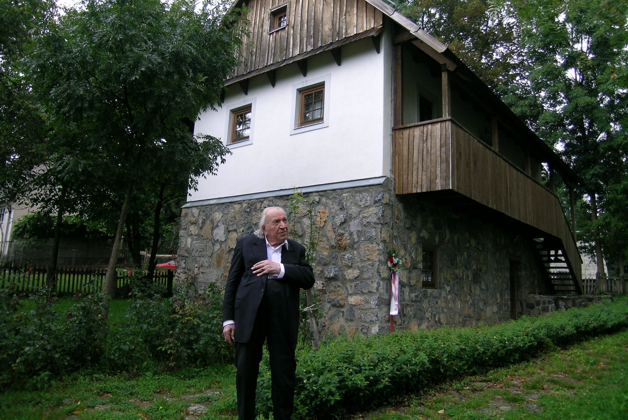 Dragutin Tadijanović, Spomen-dom dr. Ante Starčevića u Žitniku, 2004.