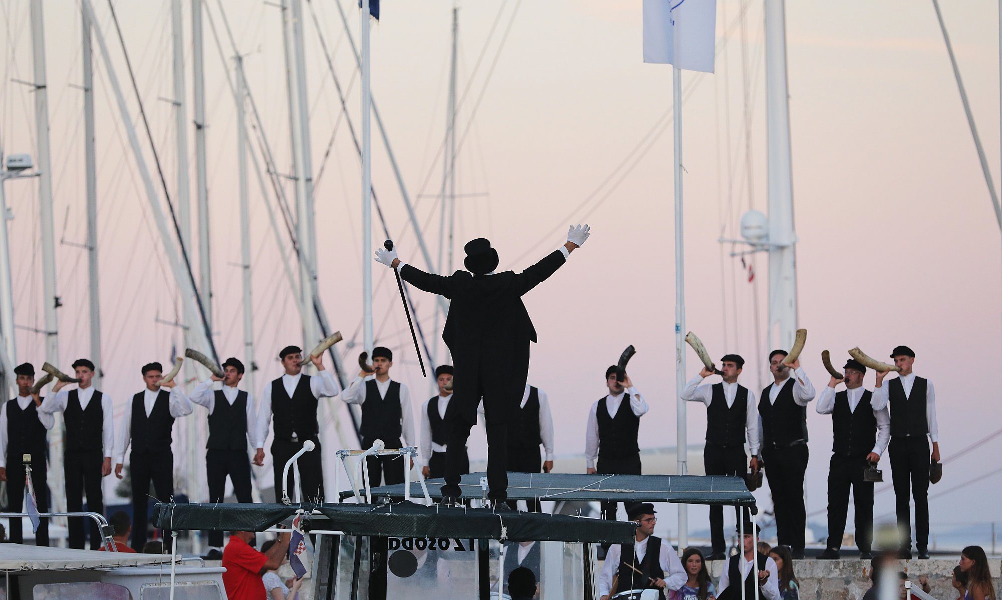 Socializing Craft & contemporary Art for sustainable Tourism