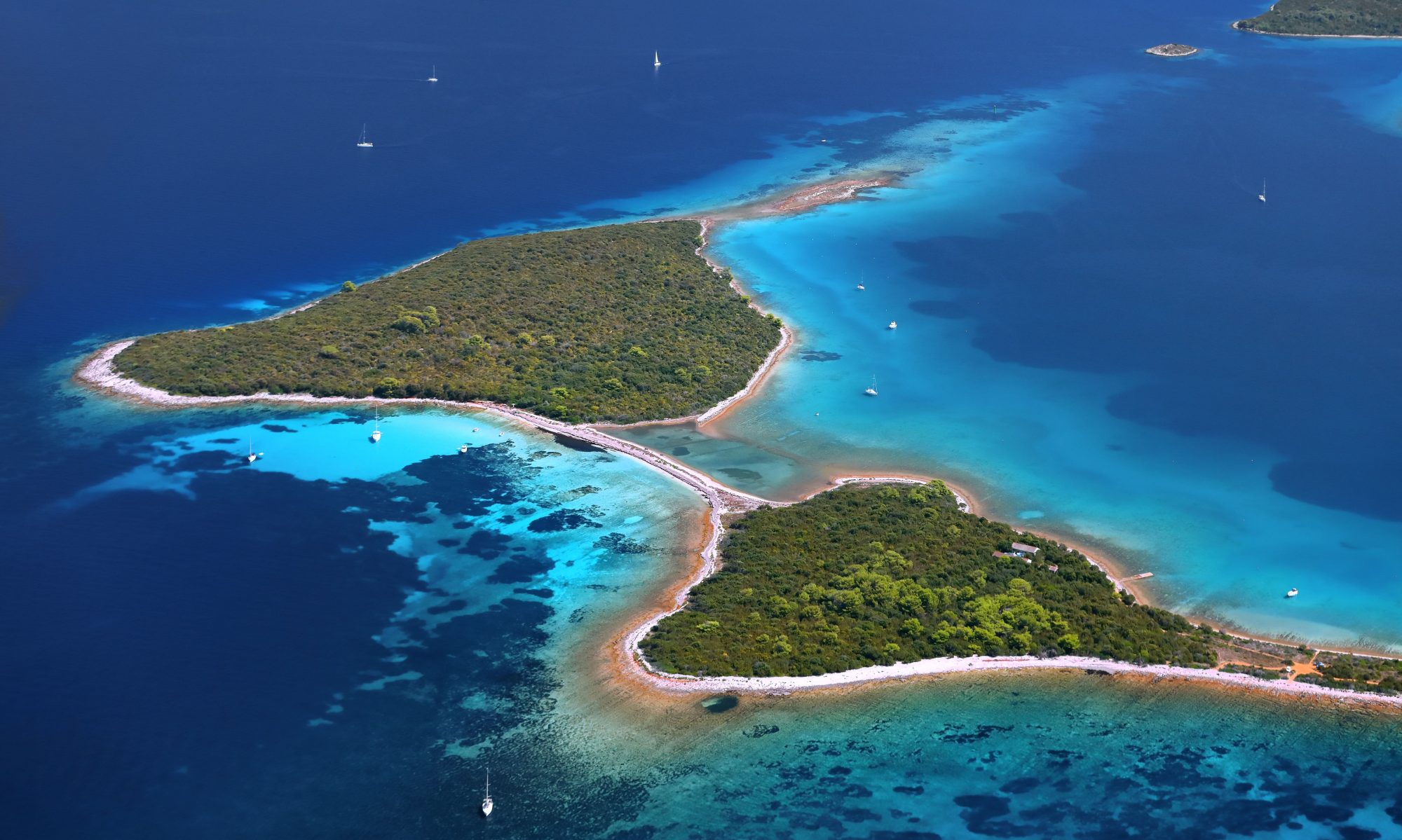 Socializing Craft & contemporary Art for sustainable Tourism