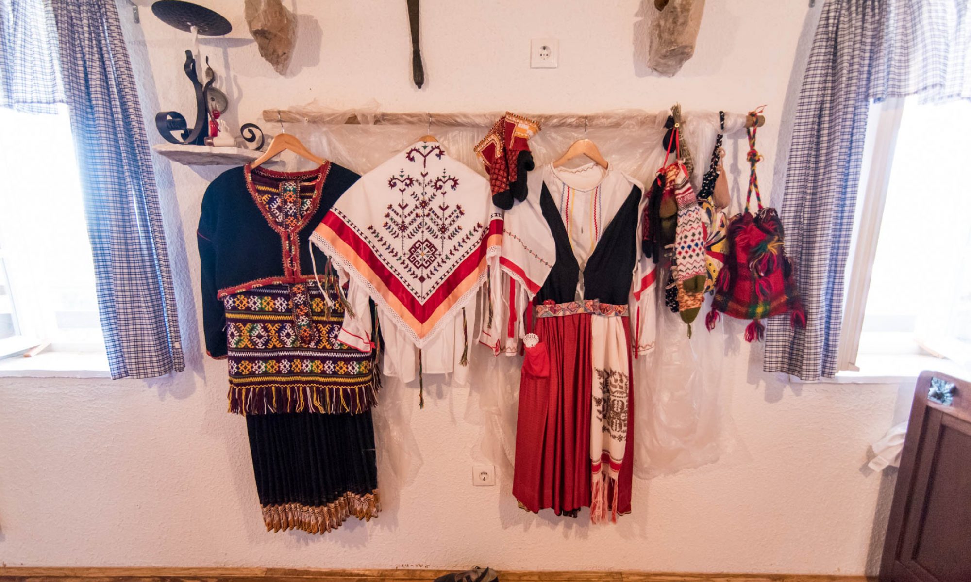 Socializing Craft & contemporary Art for sustainable Tourism