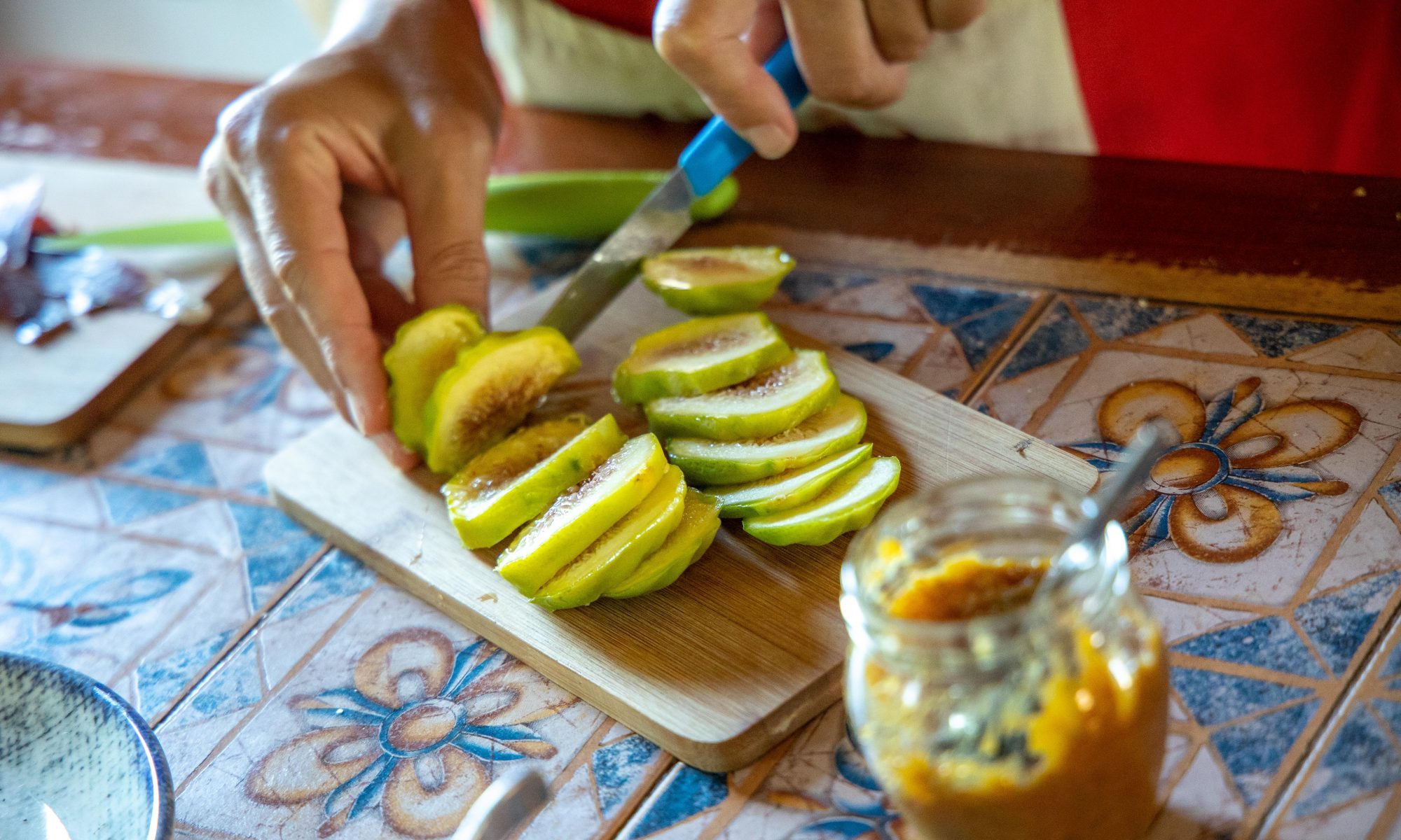 Socializing Craft & contemporary Art for sustainable Tourism